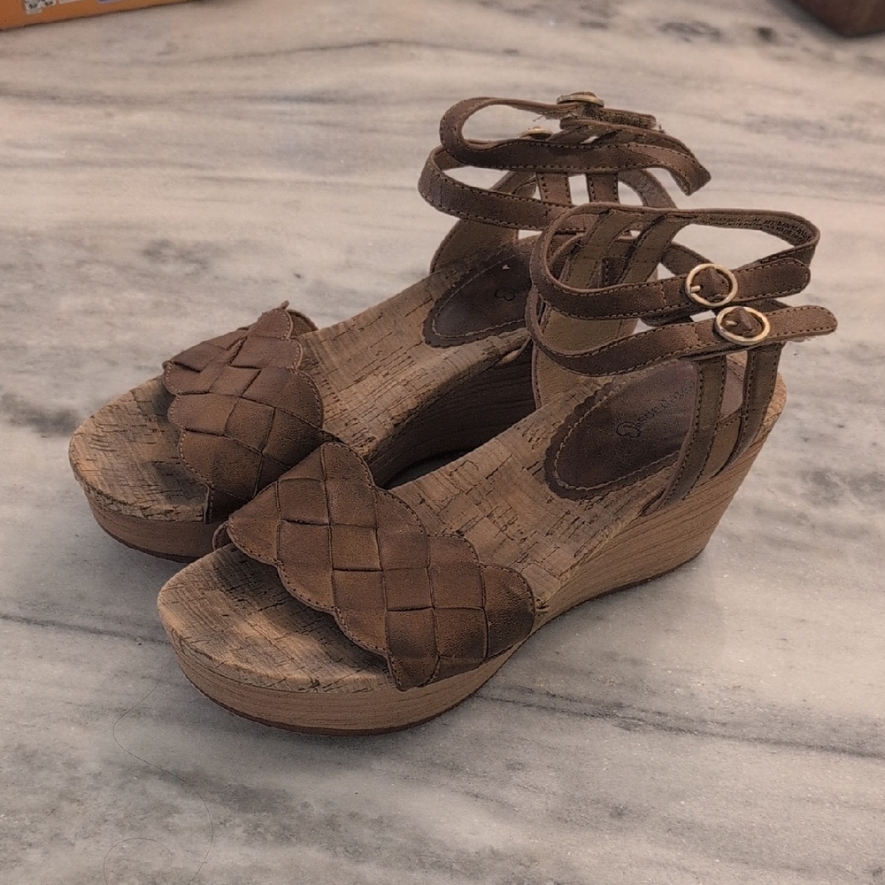 BareTraps Tan Wedge Sandals